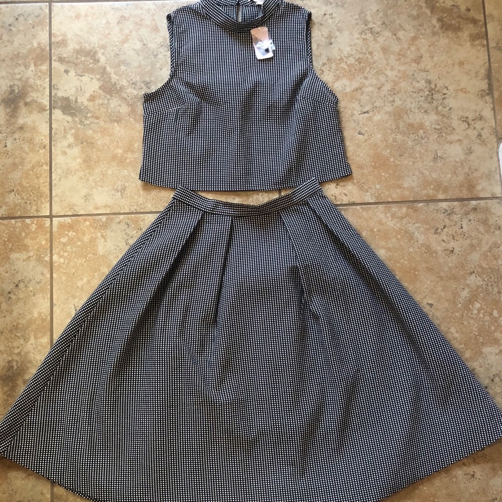 A line midi skirt & crop top